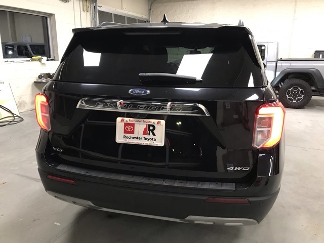 2022 Ford Explorer XLT photo 2