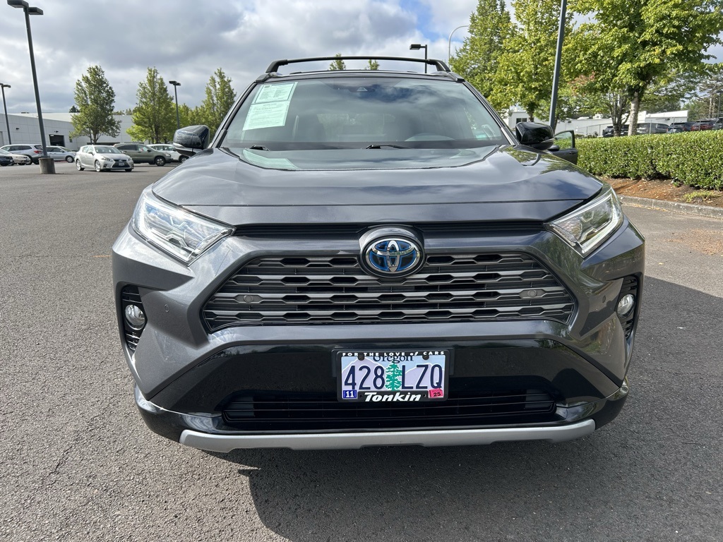 2020 Toyota RAV4 Hybrid XSE photo 3
