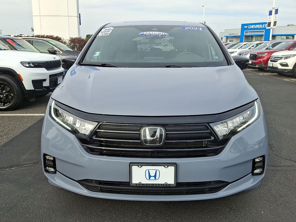 2024 Honda Odyssey Sport photo 2