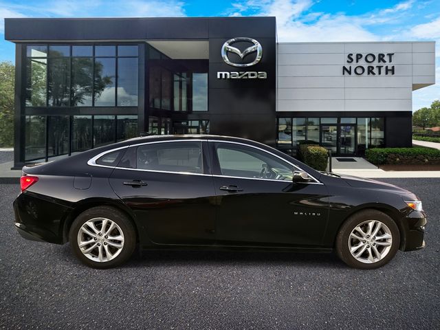 2017 Chevrolet Malibu 1LT photo 2