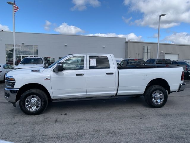 2025 Ram 2500 Tradesman photo 4