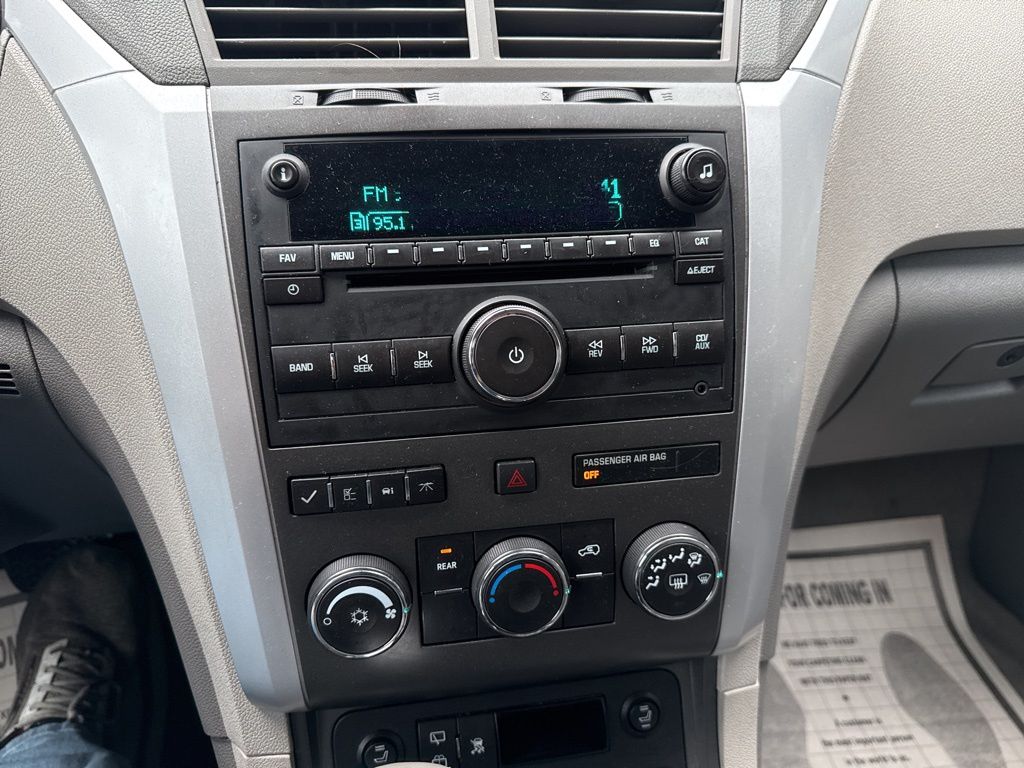 Used 2010 Chevrolet Traverse 1LT with VIN 1GNLVFED0AS143623 for sale in Wellington, OH