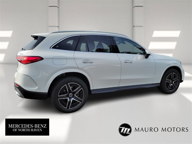 2026 Mercedes Benz GLC 300 4MATIC photo 2