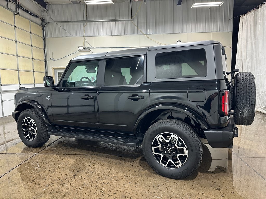 2022 Ford Bronco Outer Banks photo 5