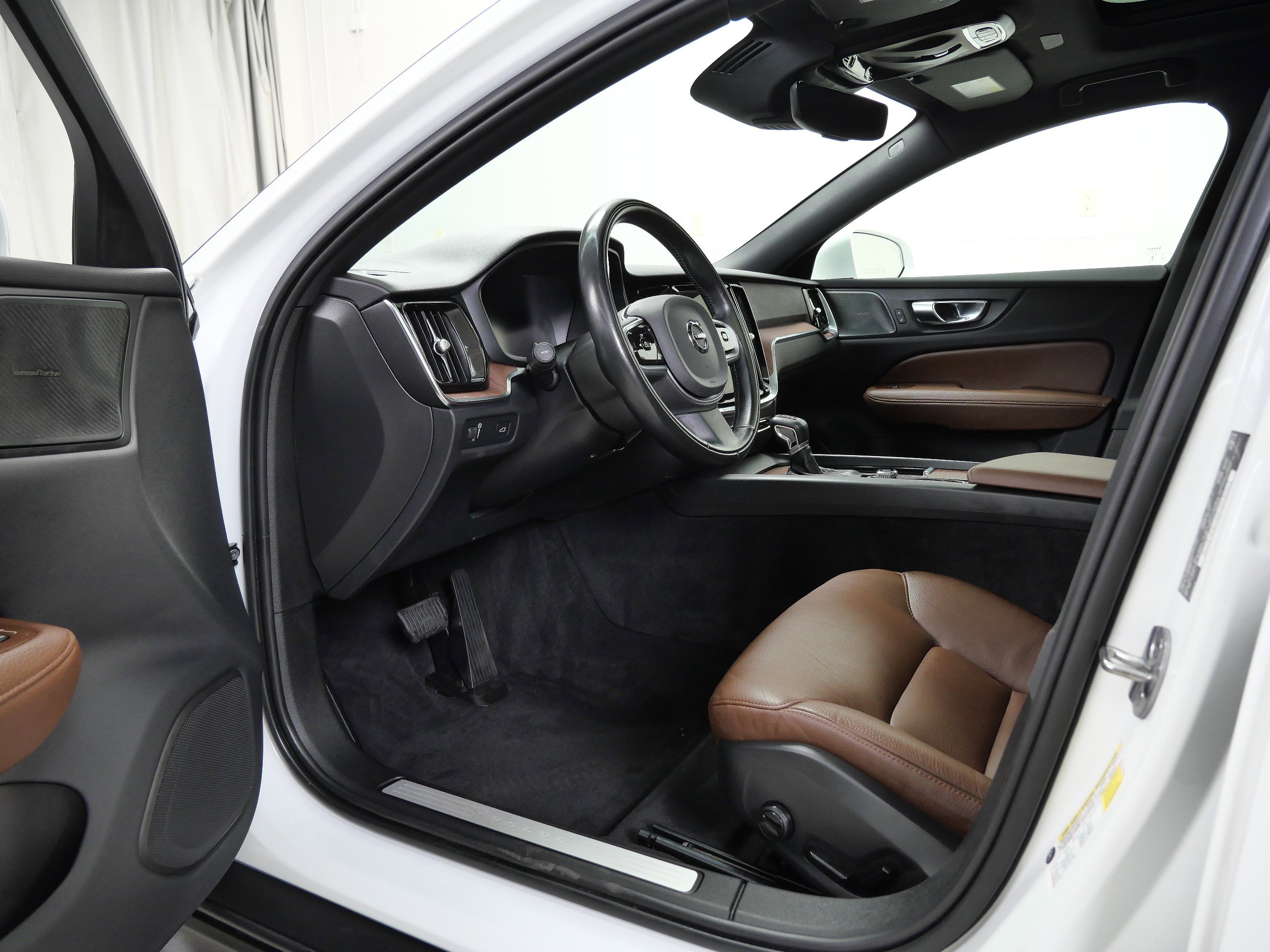 2022 Volvo V60 Cross Country T5 AWD photo 12