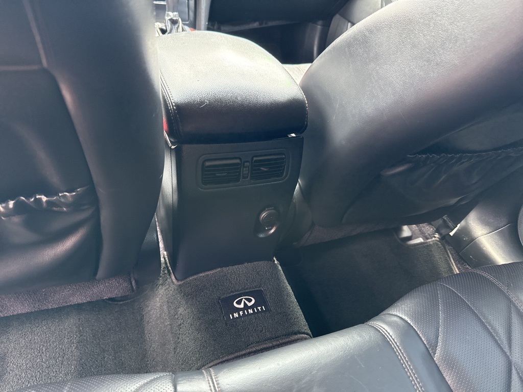 2011 Infiniti FX35 Base photo 21