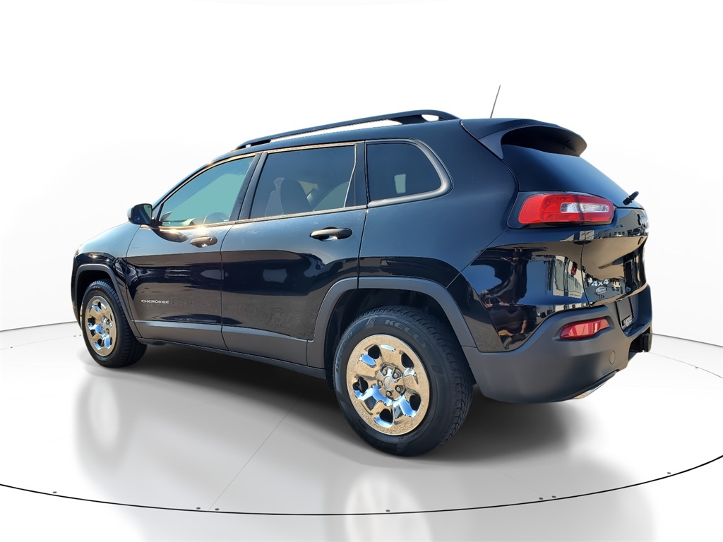 2018 Jeep Cherokee Sport photo 2