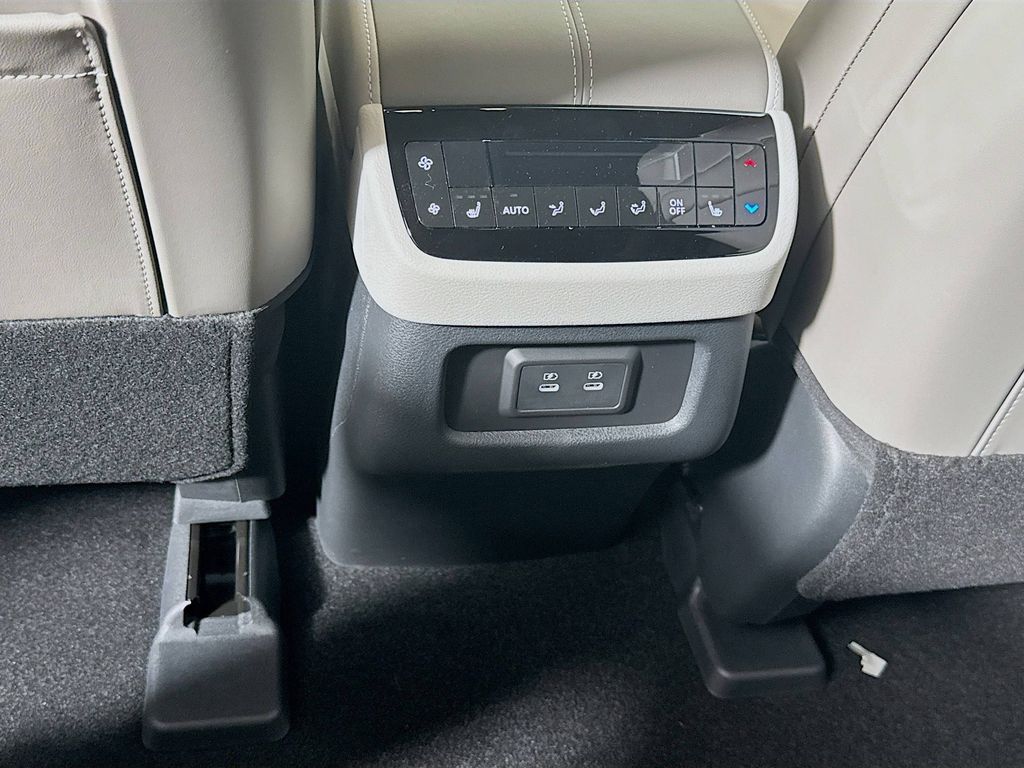 2026 Infiniti QX60 Luxe photo 30