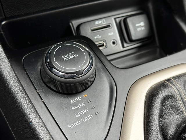 2017 Jeep Cherokee Latitude photo 11