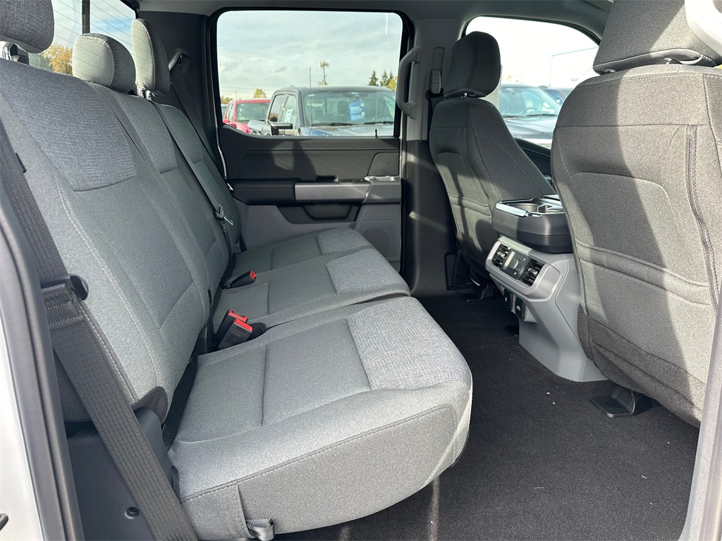 2024 Ford F-150 XLT photo 13