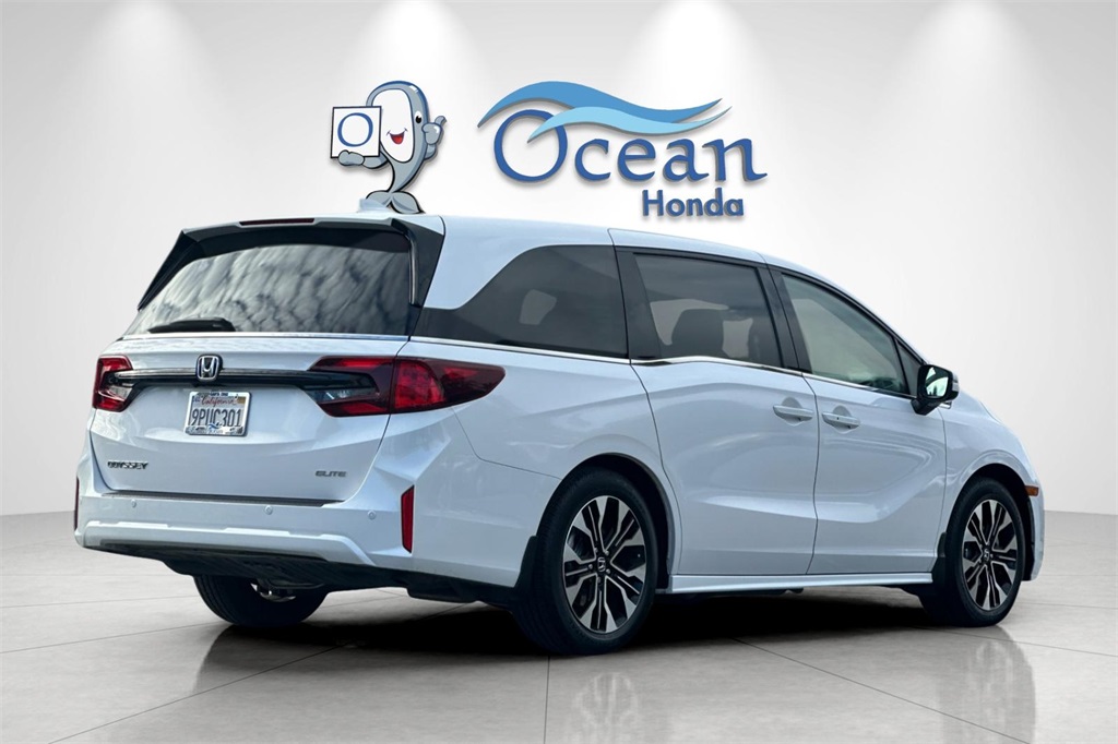 2025 Honda Odyssey Elite photo 4