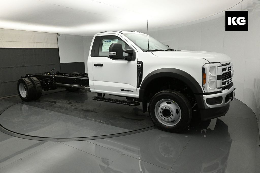 2025 Ford F-550 Chassis XL