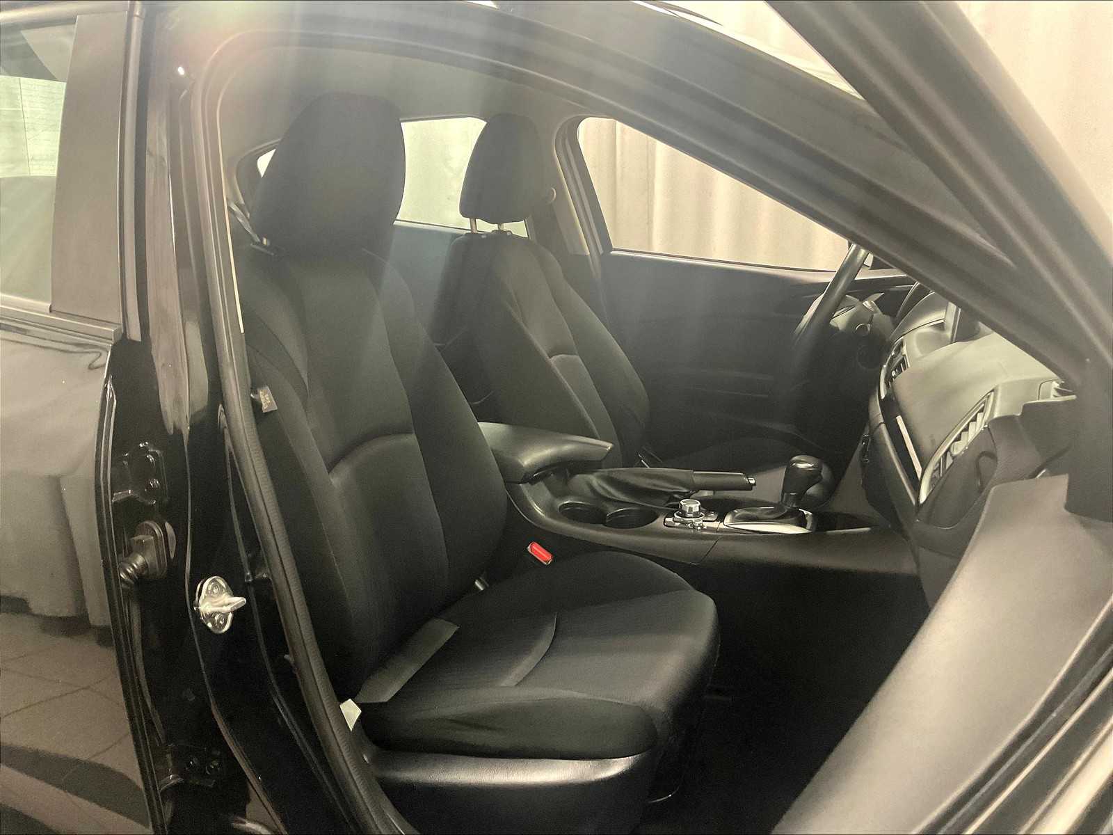 2016 Mazda Mazda3 i Sport photo 10