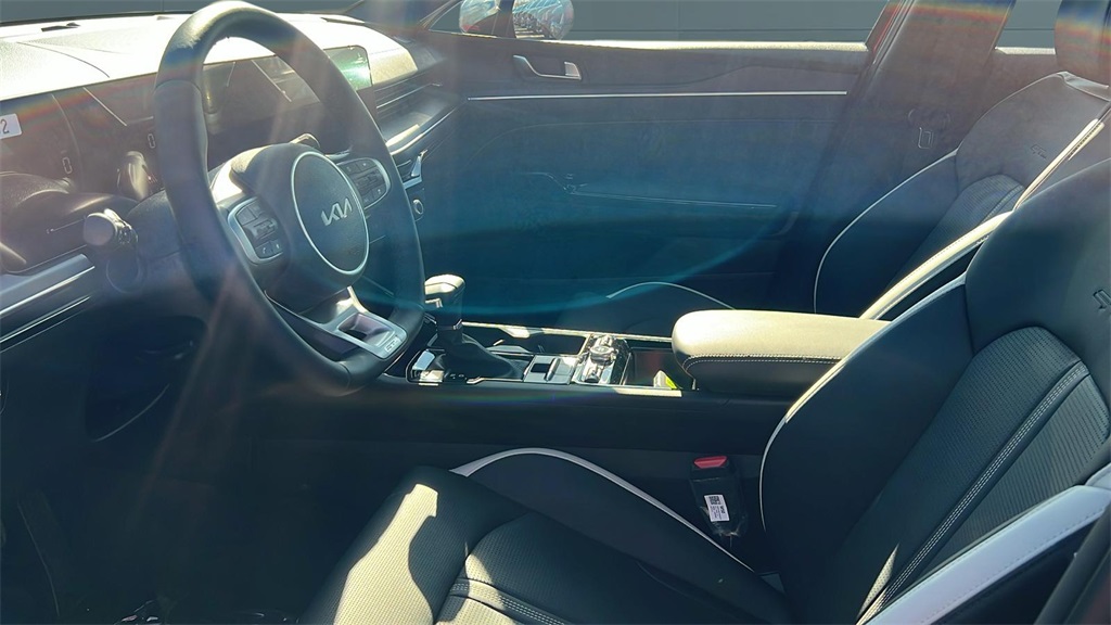 2025 Kia K5 GT-Line photo 17