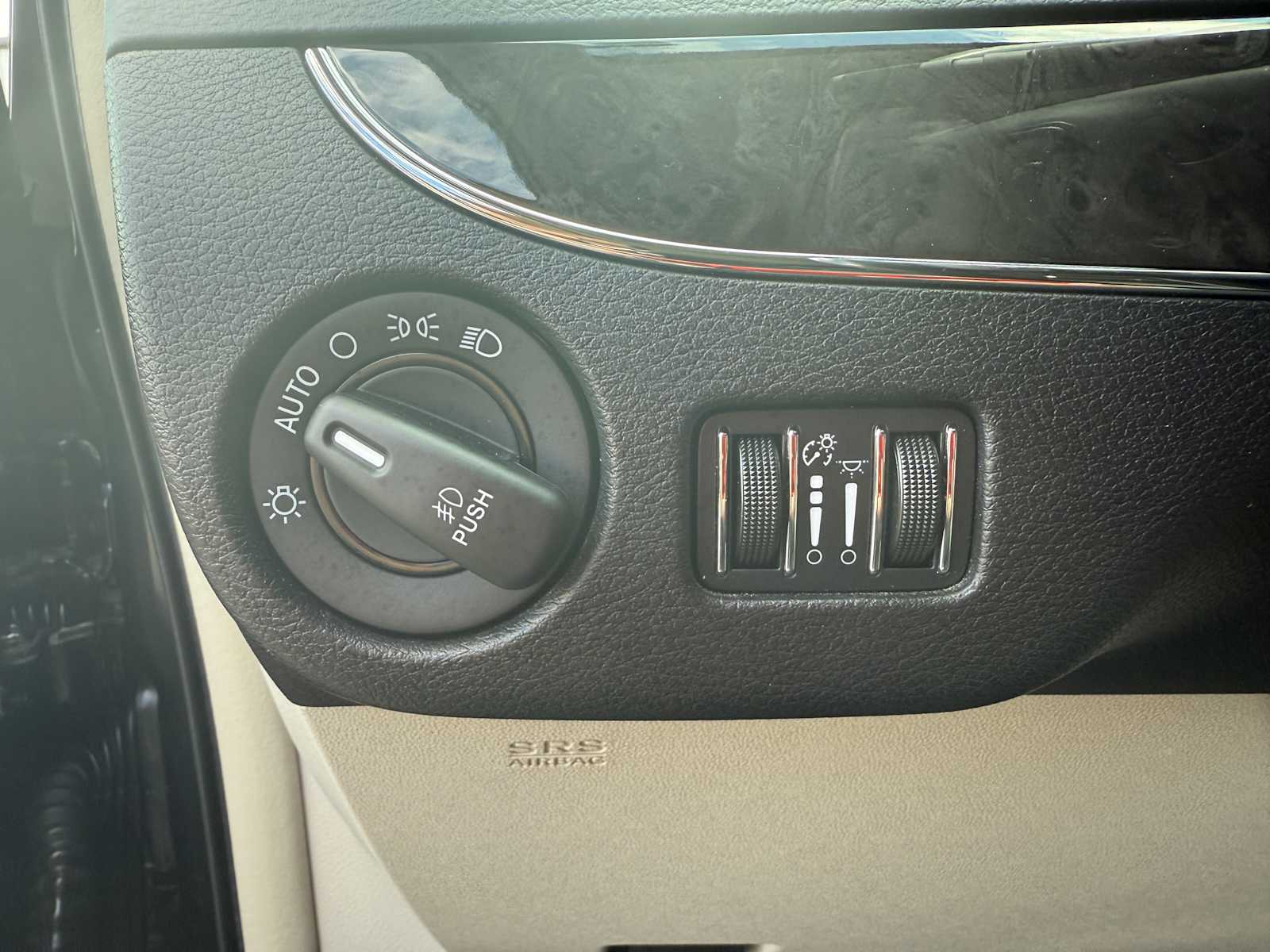 2016 Chrysler Town & Country Touring photo 15