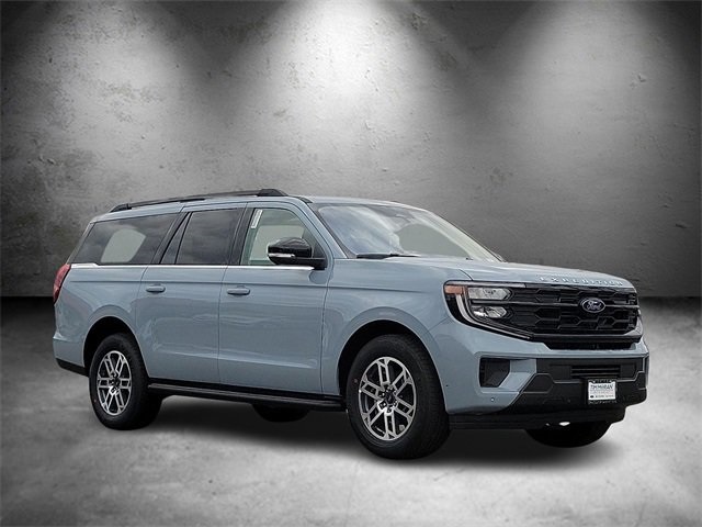 2025 Ford Expedition MAX photo 3