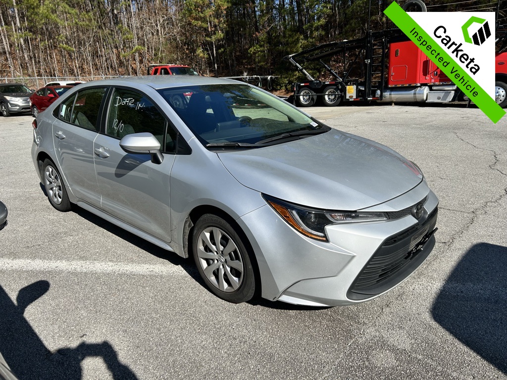 2023 Toyota Corolla LE's photo