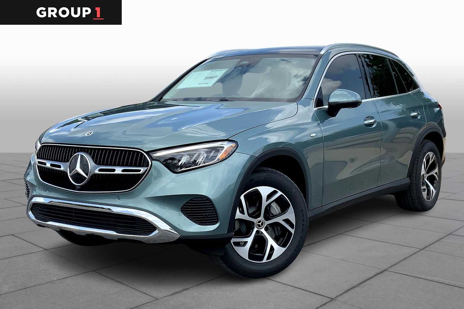 2025 Mercedes-Benz C-Class Sedan C 300's photo