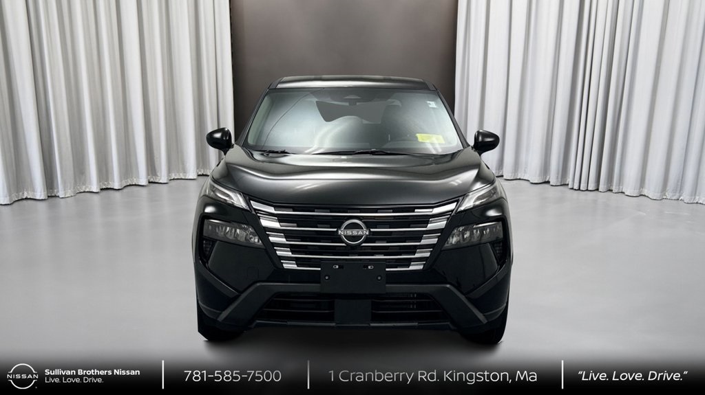 2026 Nissan Rogue SV photo 2