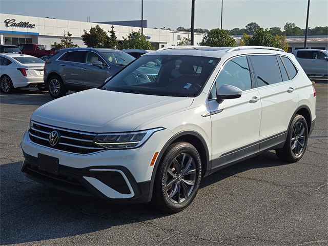 2022 Volkswagen Tiguan SE Sport photo 2