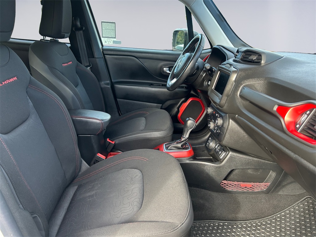 2019 Jeep Renegade Trailhawk photo 16