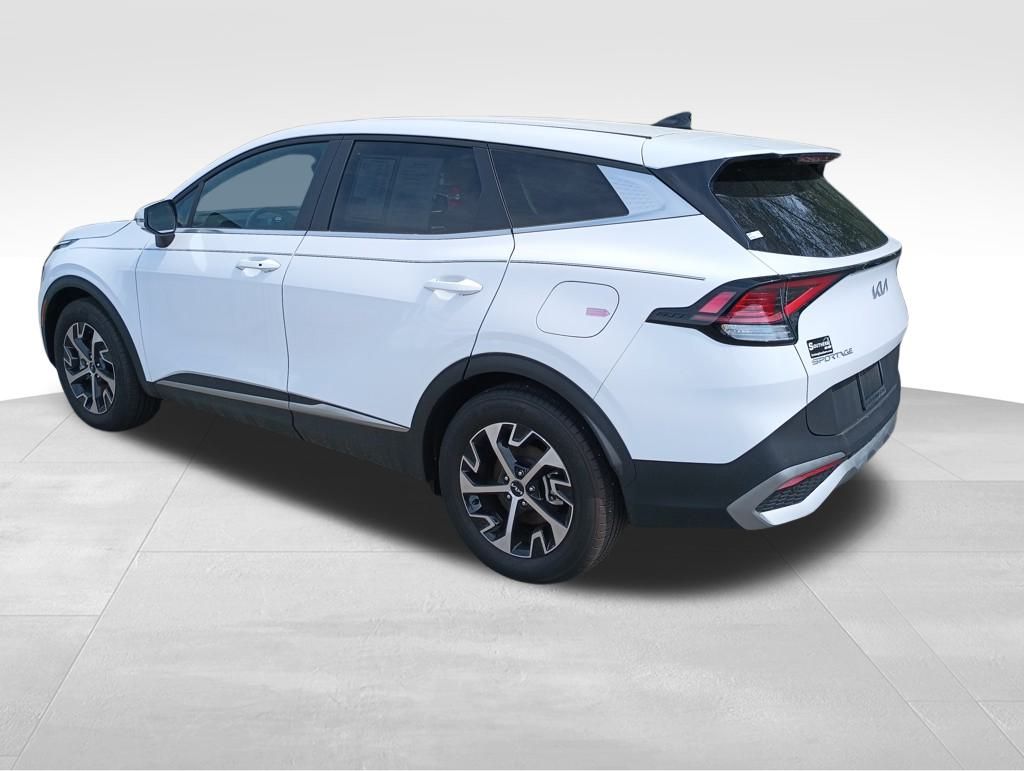 2024 Kia Sportage EX photo 2