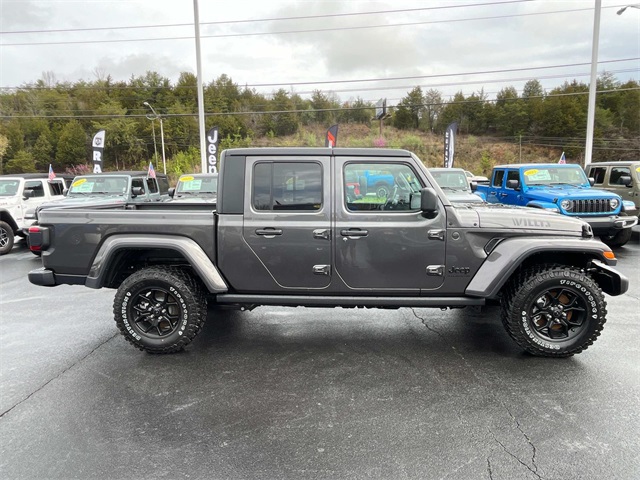 2025 Jeep Gladiator Willys photo 2