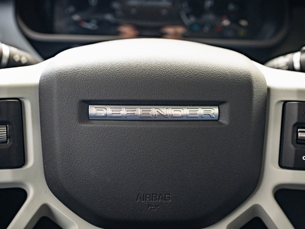 2024 Land Rover Defender 110 S photo 22