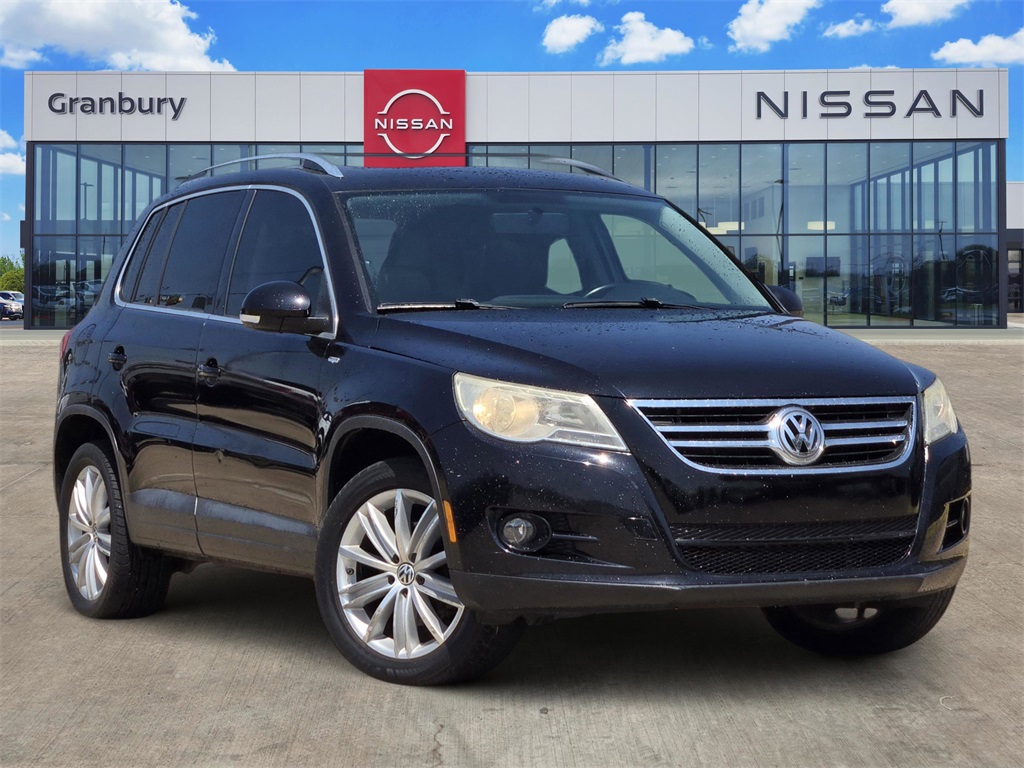 2010 Volkswagen Tiguan Wolfsburg Edition's photo