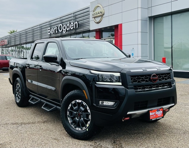 2026 Nissan Frontier PRO-X's photo