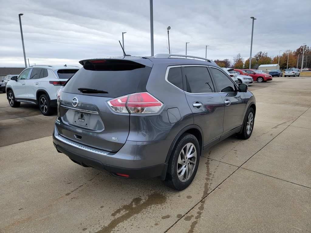 2015 Nissan Rogue SL photo 2