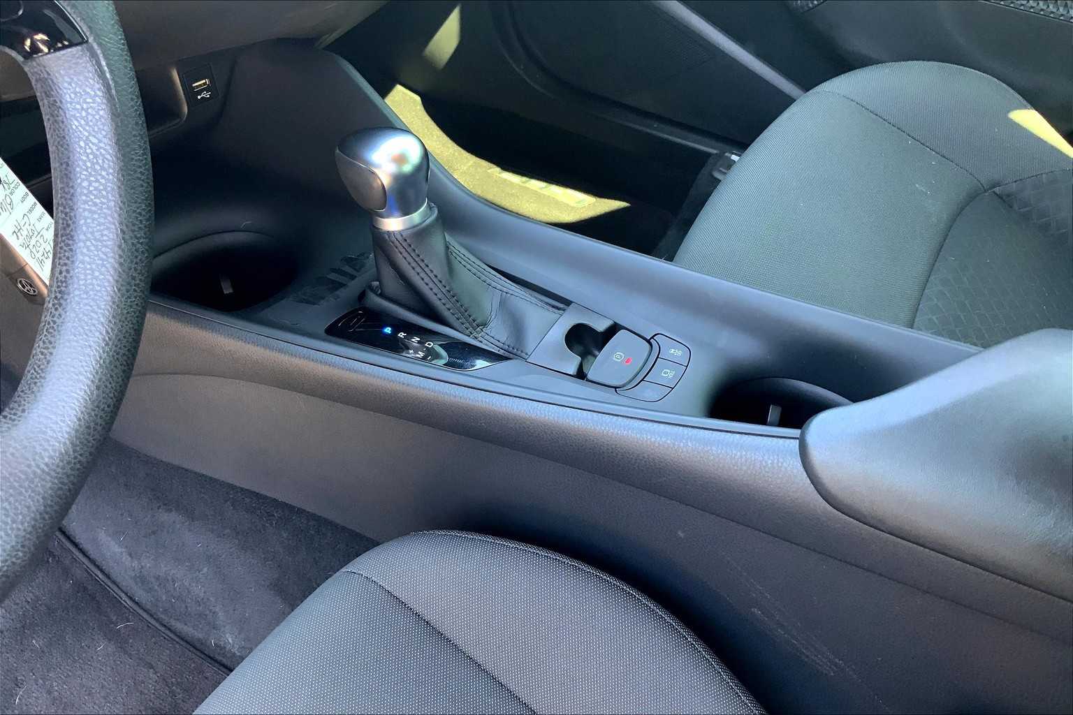 2020 Toyota C-HR LE photo 15