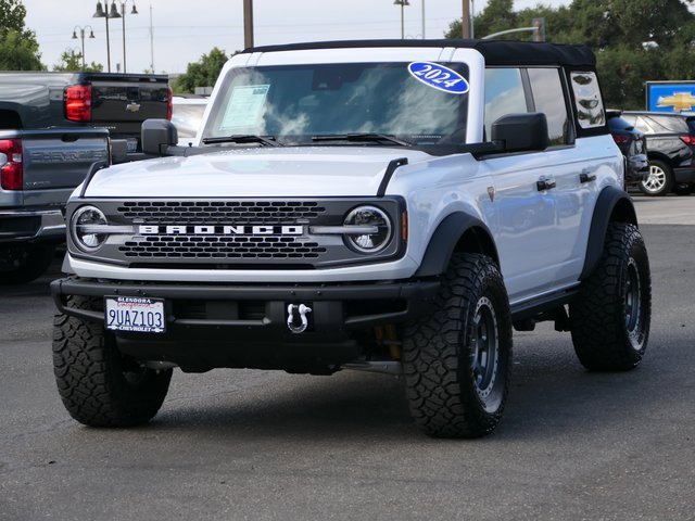 2024 Ford Bronco Badlands photo 6