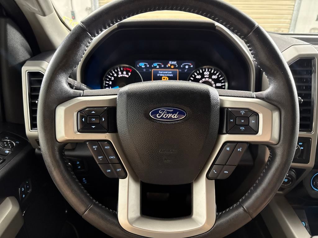 2017 Ford F-150 Lariat photo 11