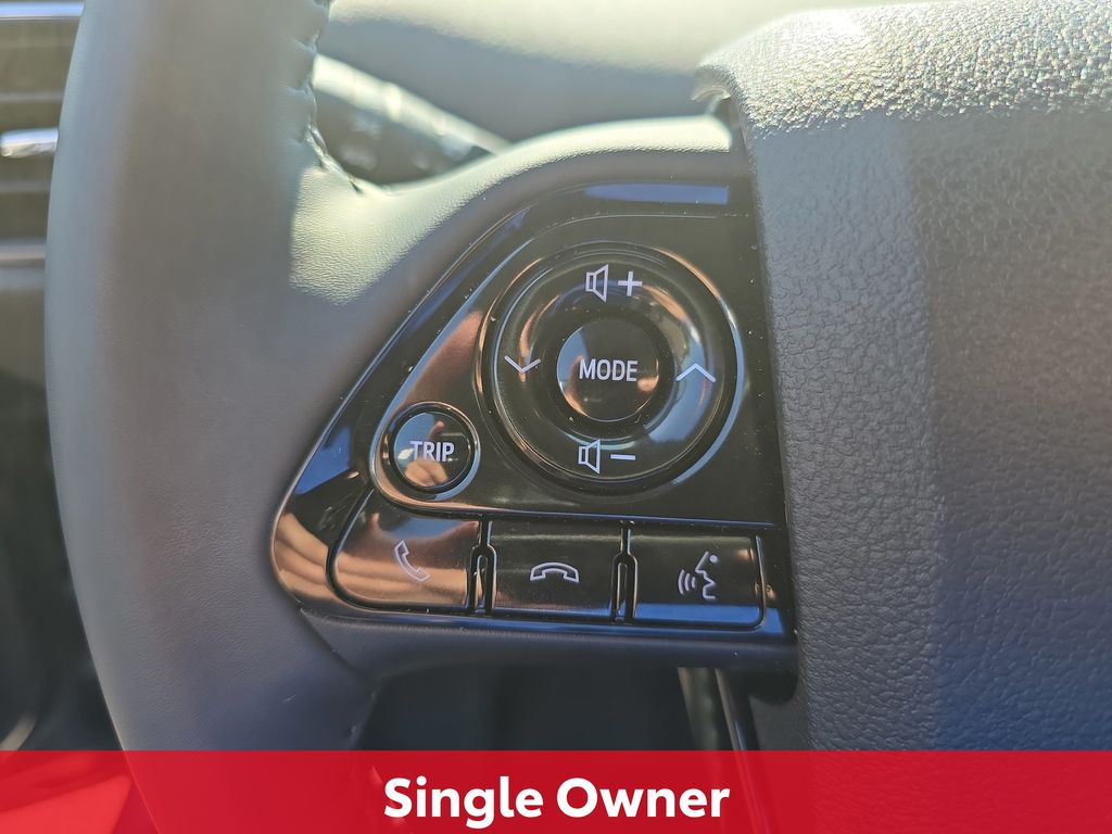 2022 Toyota Prius XLE AWD-e photo 17