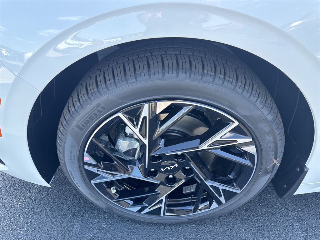 2026 Kia K5 GT-Line photo 16