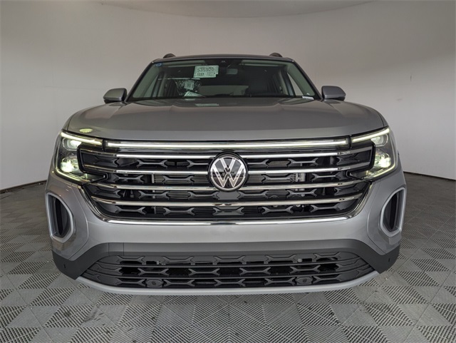 2025 Volkswagen Atlas SE Technology photo 3