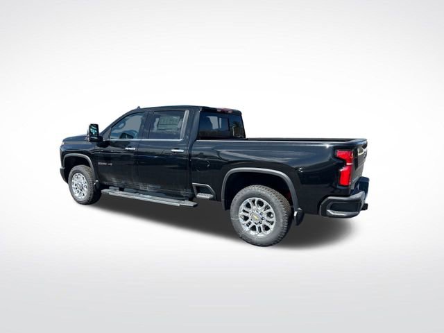 2025 Chevrolet Silverado 2500HD LTZ photo 3