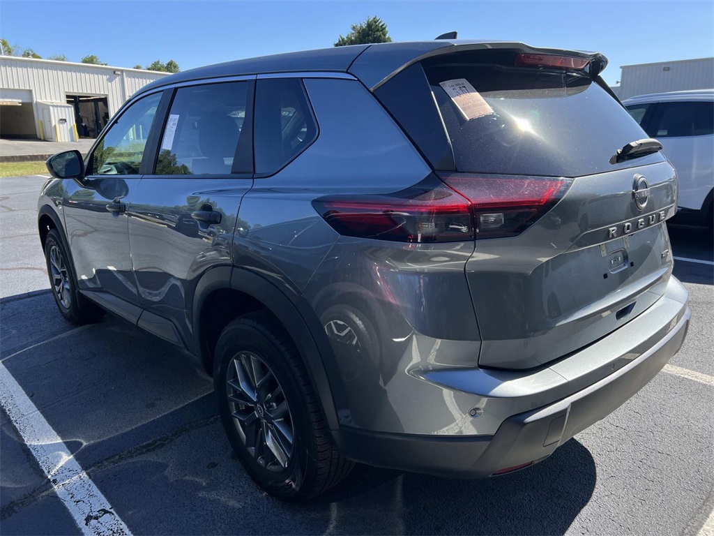2024 Nissan Rogue S photo 2