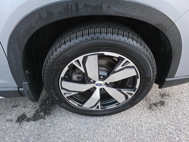2020 Subaru Forester Touring photo 9