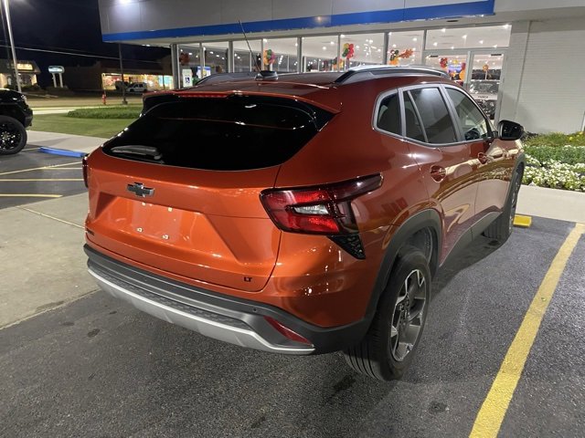 2024 Chevrolet Trax LT photo 3