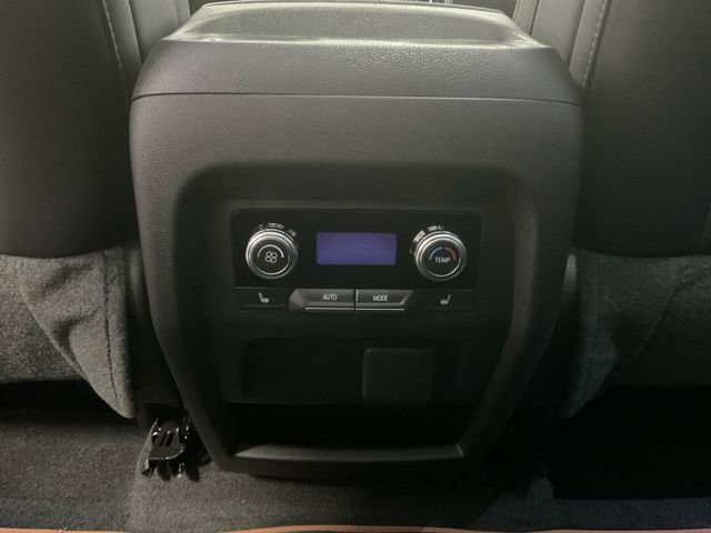 2026 Gmc Acadia AT4 photo 19