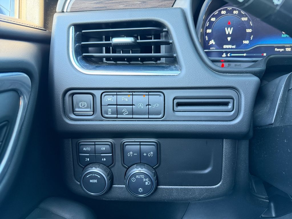 2022 Chevrolet Tahoe Z71 photo 28