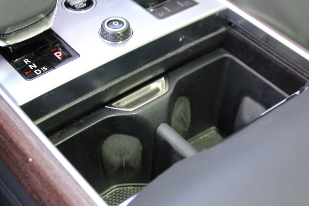 2023 Land Rover Range Rover SE photo 21