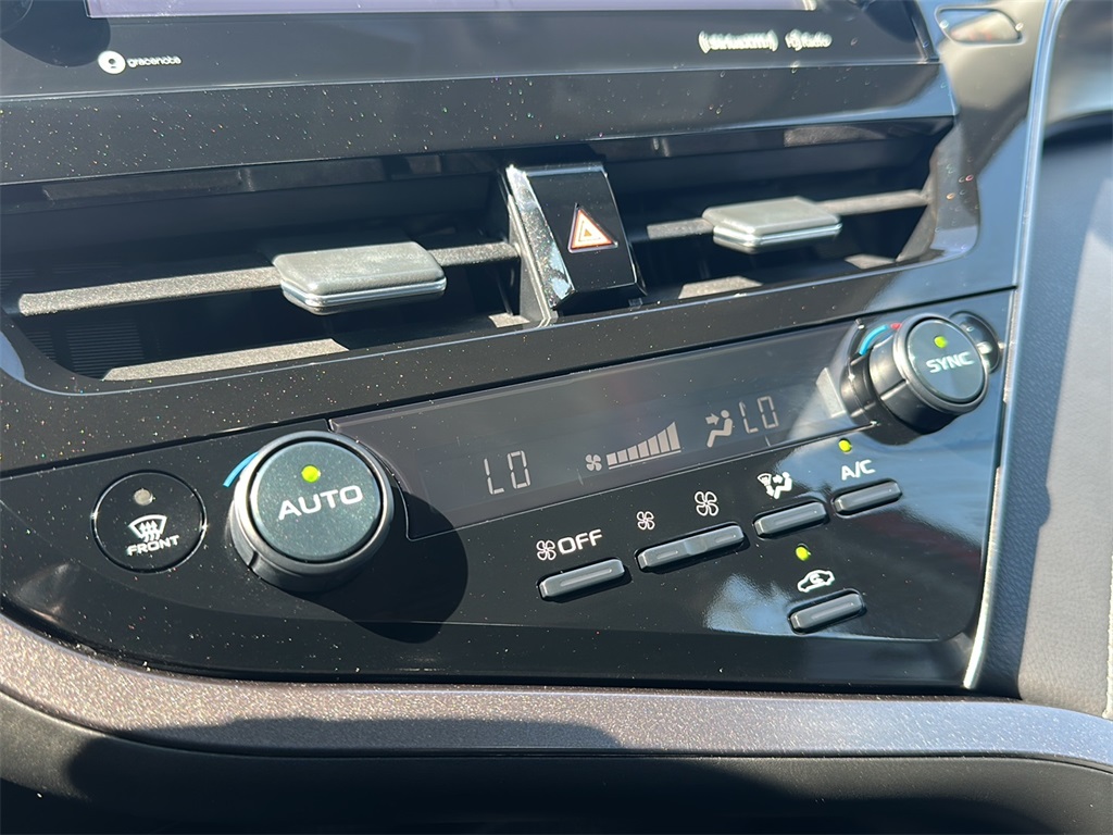 2024 Toyota Camry XLE photo 19