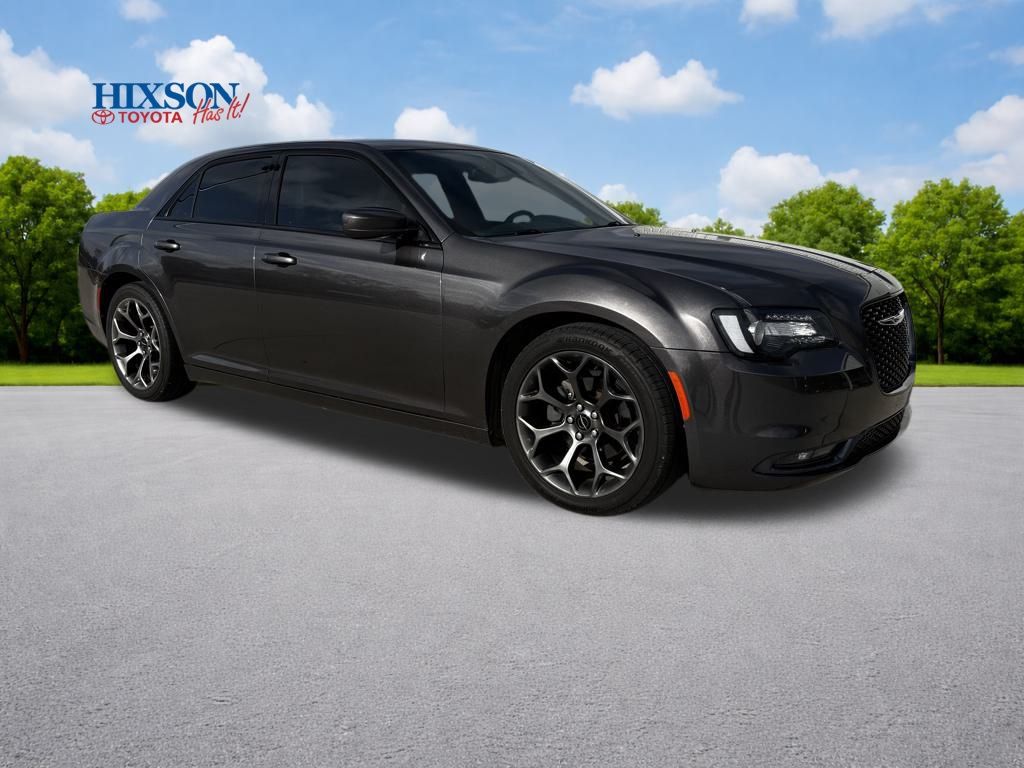 2015 Chrysler 300 S's photo