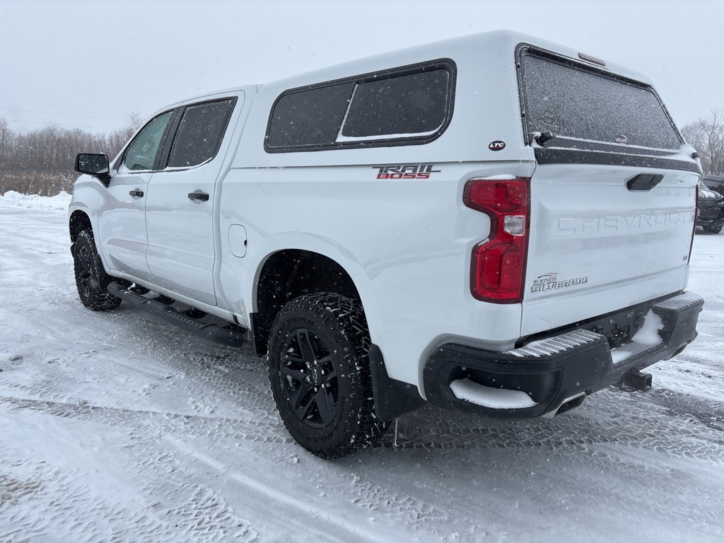 2021 Chevrolet Silverado 1500 LT Trail Boss photo 3