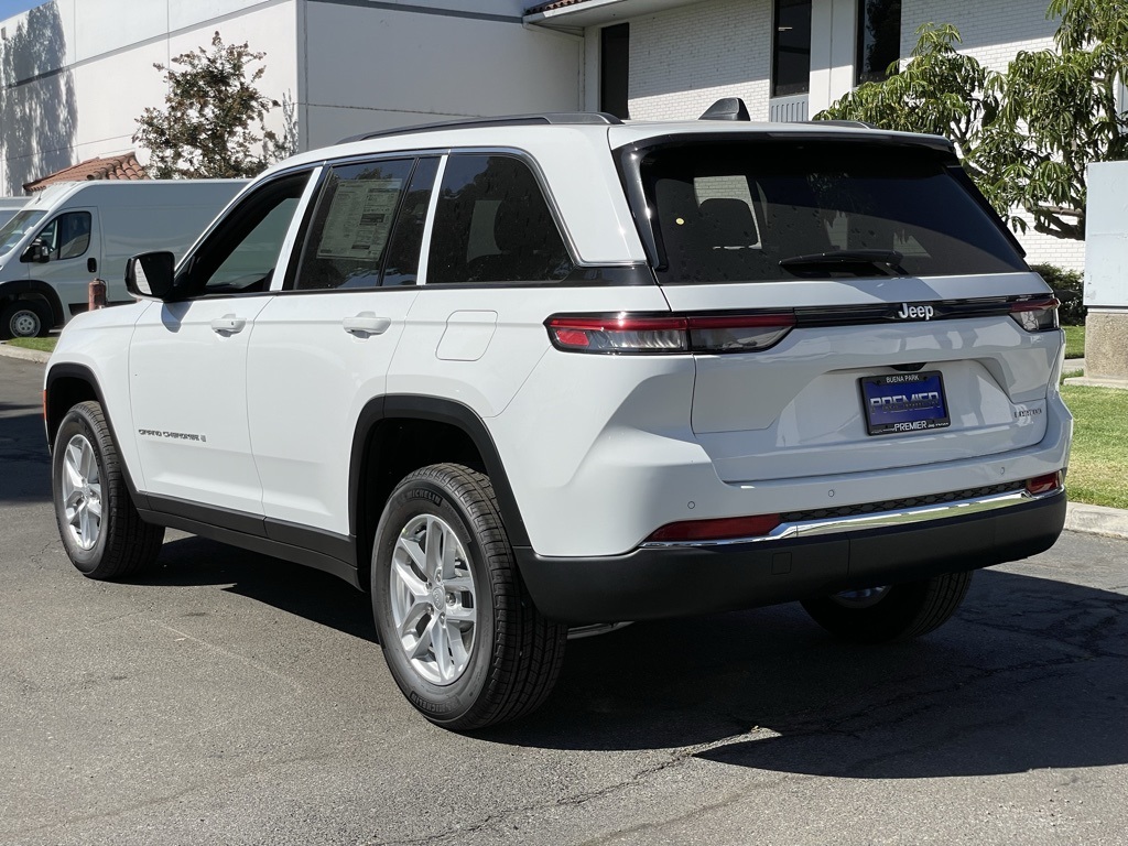 2025 Jeep Grand Cherokee Laredo X photo 4