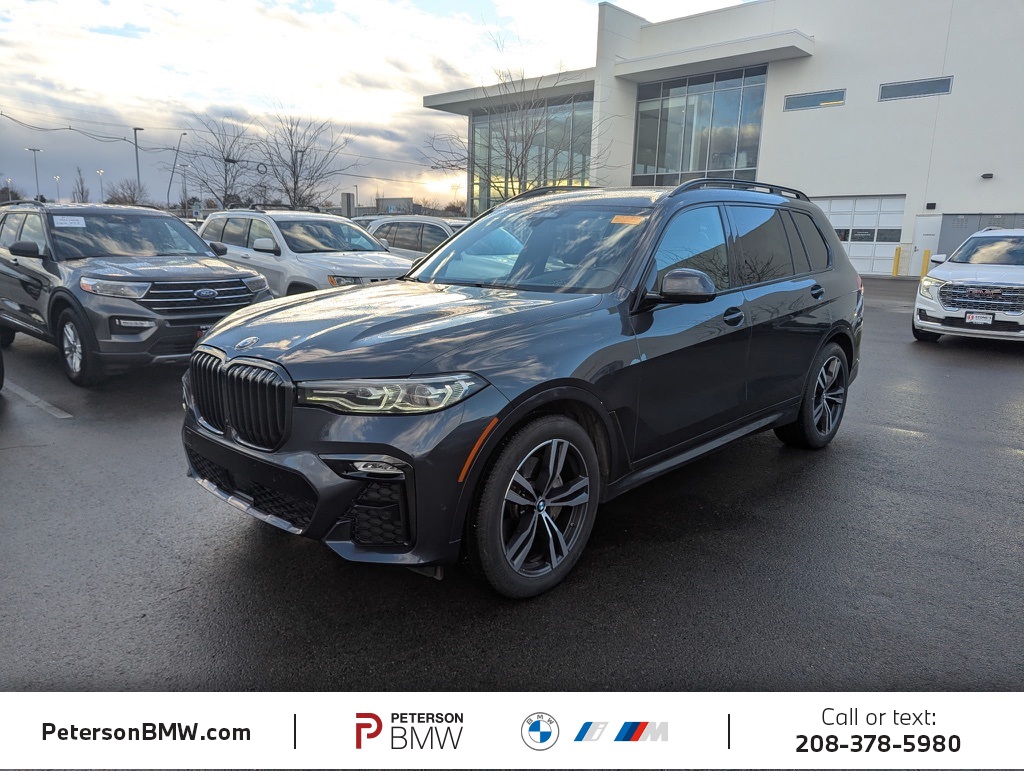 2021 BMW X7 40i's photo