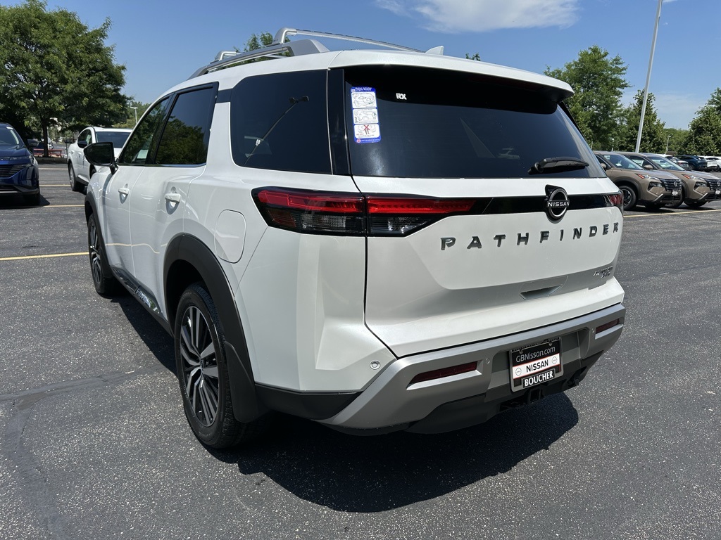 2025 Nissan Pathfinder Platinum photo 5